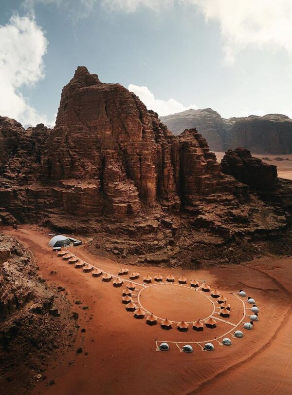 Wadi Rum desert jeep tour in Jordan